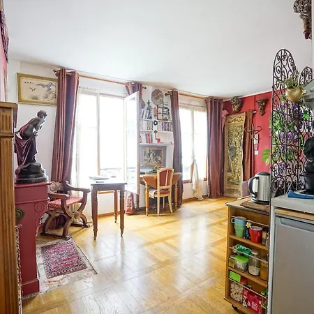 Apartment Charming Apt With Beautiful Deco In Paris