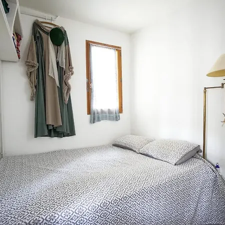 Charming Apt With Beautiful Deco In Paris *